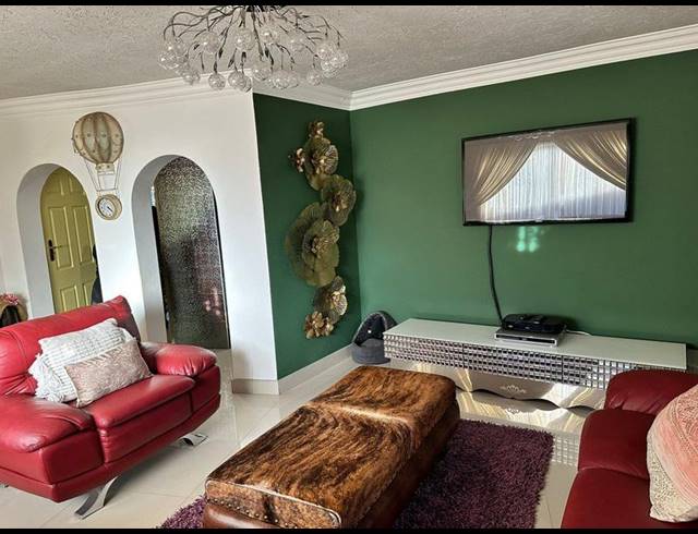 3 BEDROOM HOUSE FOR SALE IN SEBOKENG UNIT 10